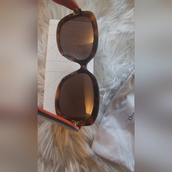 Dior authentic sunglasses - Picture 4 of 6